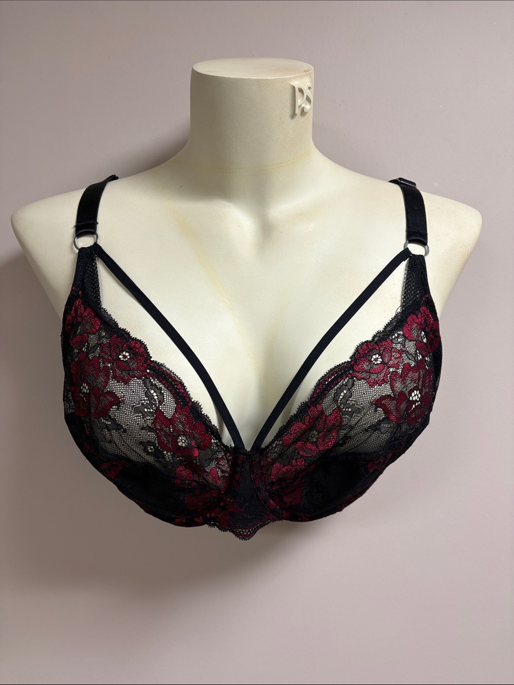 NWOT Deesse Black & Burgundy Lace Bra with Decorative Straps 44DD